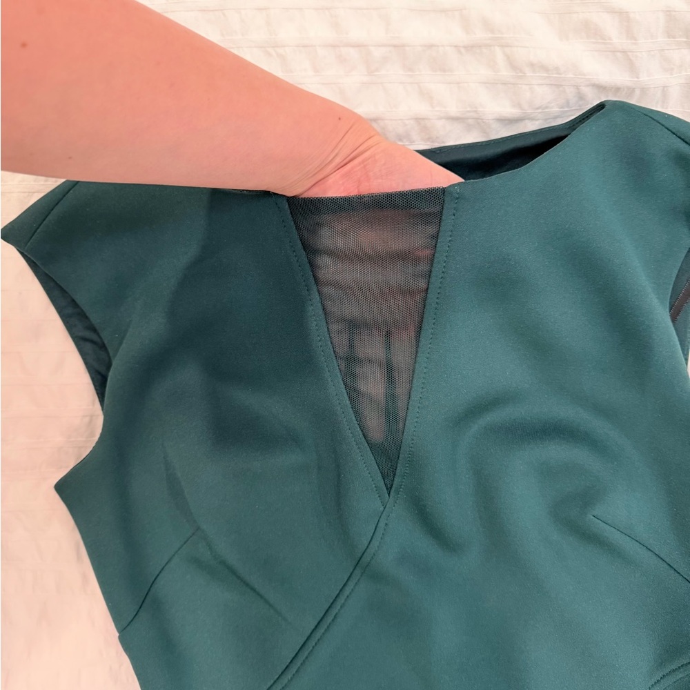 Vince Camuto Green Sleeveless Midi Sheath Dress/ Size 4/Like New - Picture 4 of 13